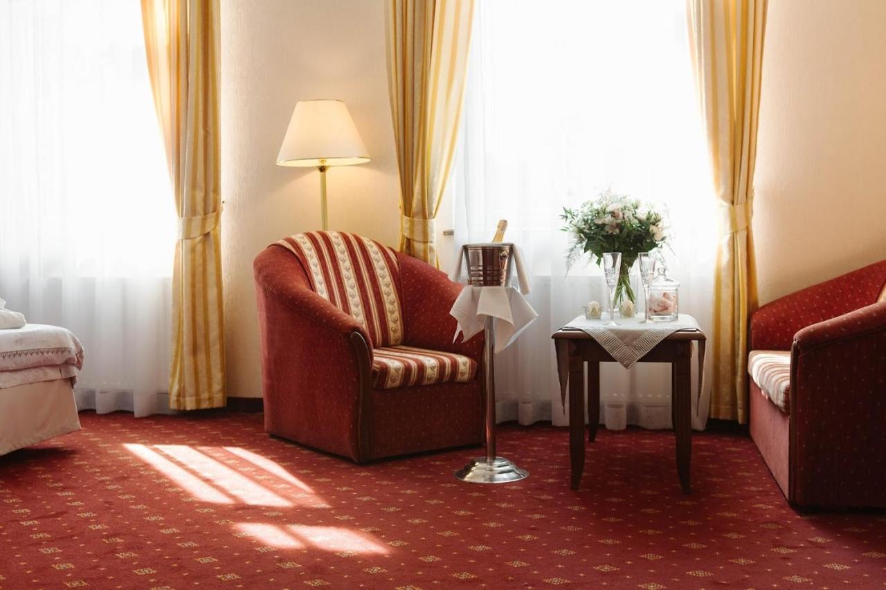 Hotel Jakub Sobieski 와와 외부 사진