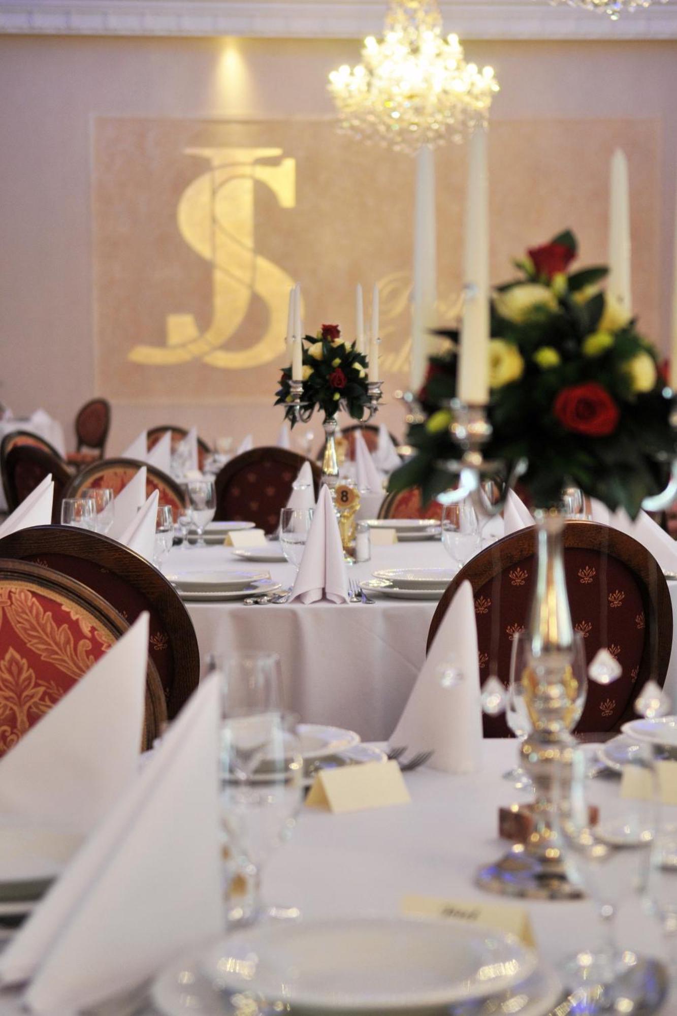 Hotel Jakub Sobieski 와와 외부 사진