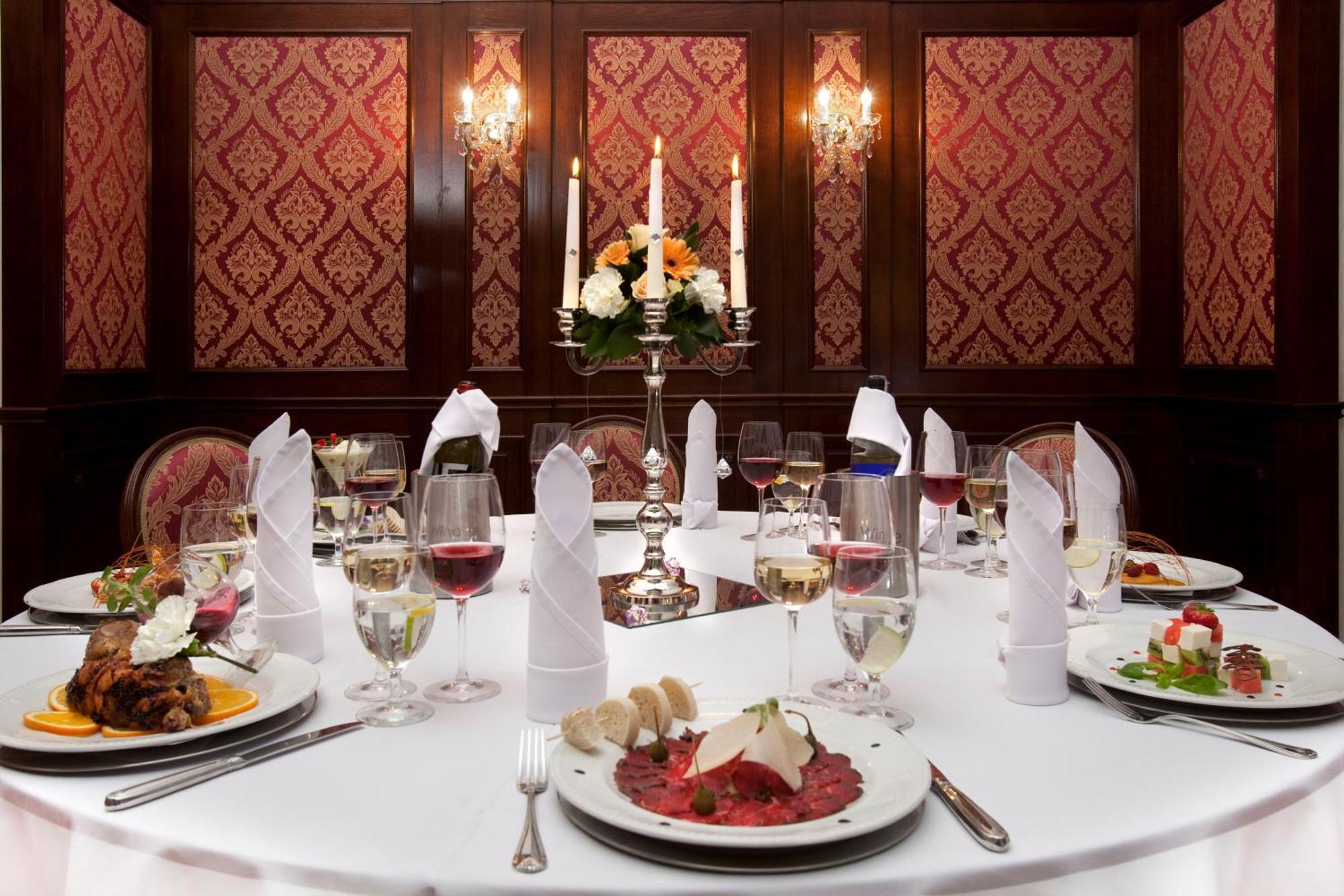Hotel Jakub Sobieski 와와 외부 사진