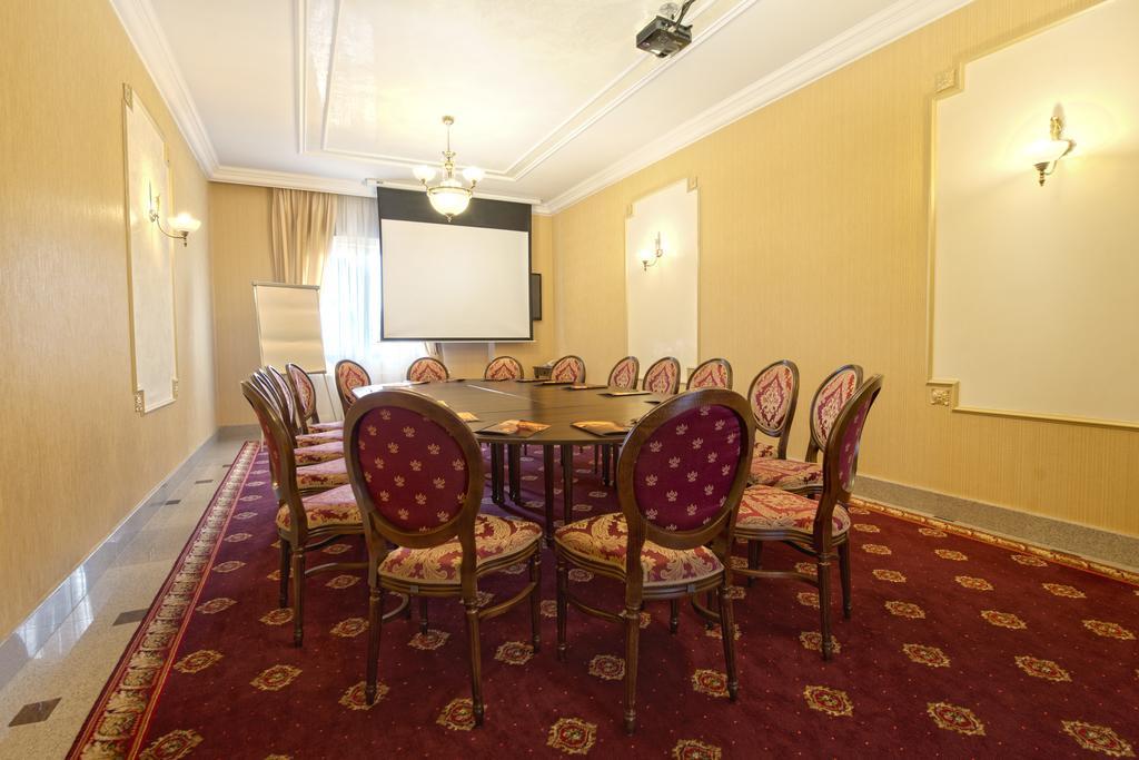 Hotel Jakub Sobieski 와와 외부 사진